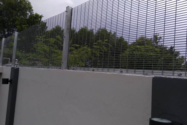 Anti Climb Fencing at Taman Tayton